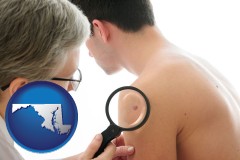 maryland map icon and a dermatologist examines a mole on a male patient